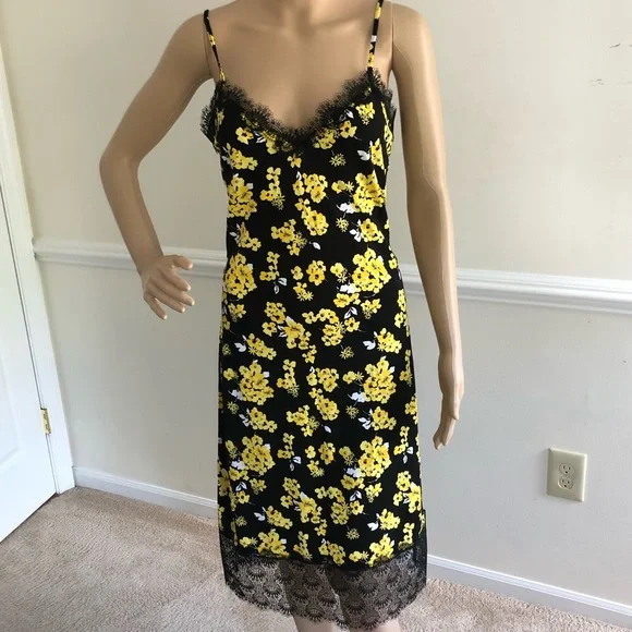 chinese dress ladies Self-Portrait | Yellow Lace Collared Midi Dress main image 0